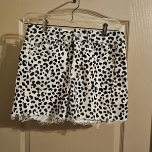 American Eagle Outfitters Animal Print Black And White Spotted Stretch Shorts